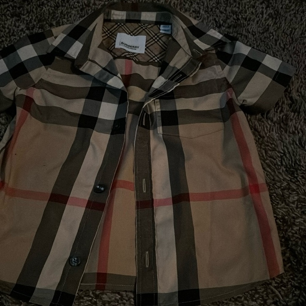 Infant Burberry shirt very good condition like new
